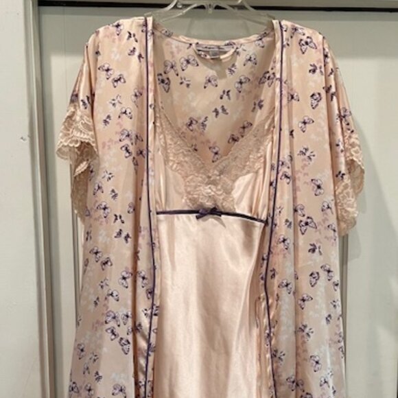 Morgan Taylor Women's Size XL Robe/Nighty Satin Blush Pink Butterfly - Picture 1 of 9
